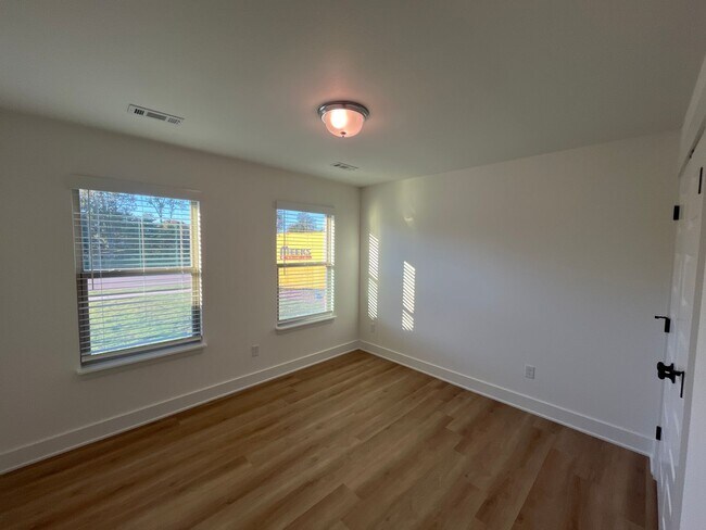 Building Photo - Your Dream Home Just Hit the Market – Don’t Miss Out!