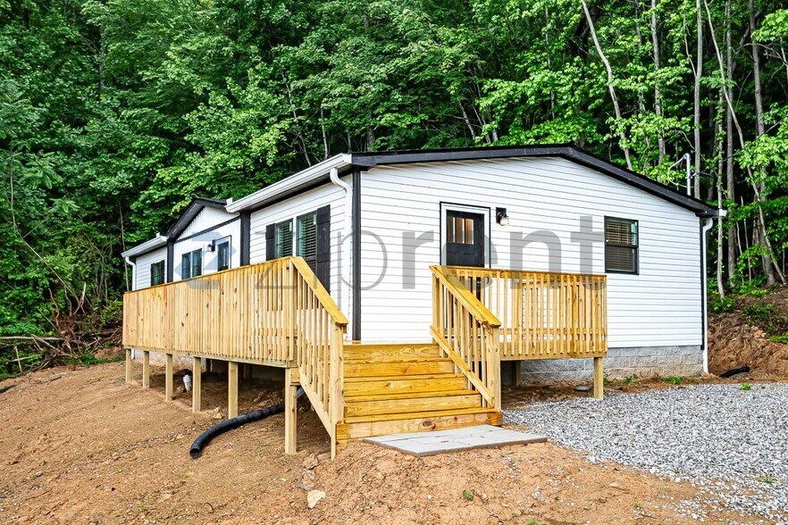 Building Photo - Unit