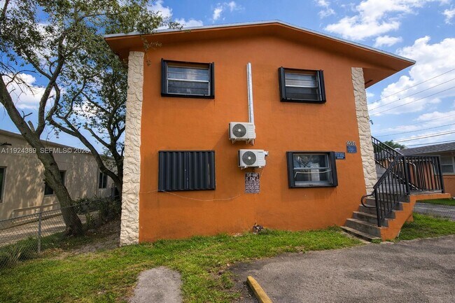 Building Photo - 2580 NW 139th St