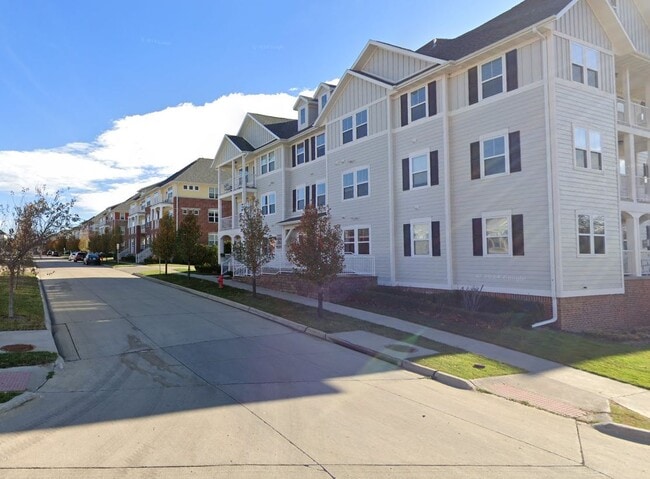 Building Photo - 1655 McCleary Ln