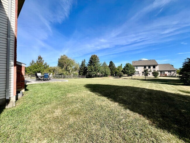 Building Photo - Large executive home in pool community Mason, Oh