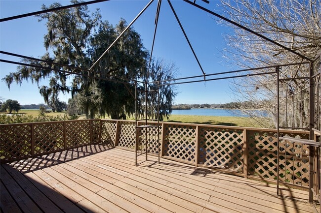 Building Photo - 315 Twin Lakes Blvd W