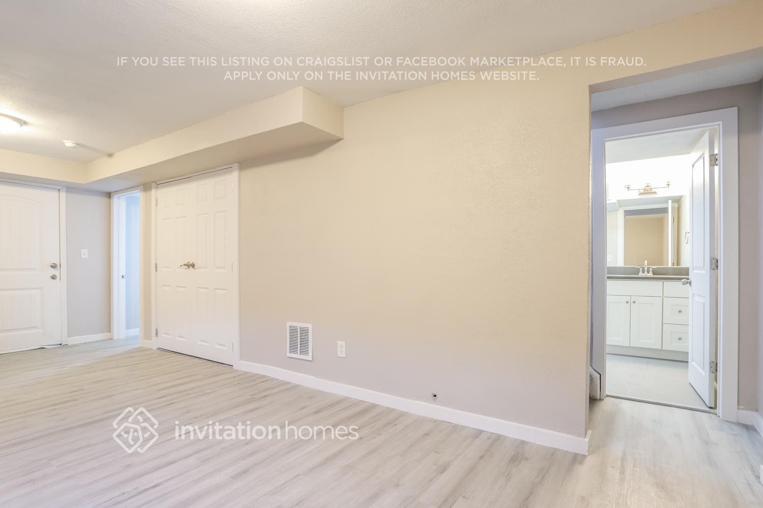 Building Photo - 4545 Davenport Way