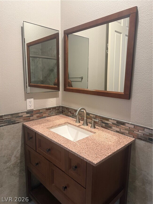 Building Photo - 3167 Lido Isle Ct