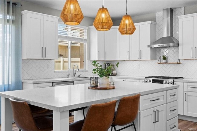 Building Photo - Gorgeous Murrieta 4 Bedroom/3 Bath Home wi...