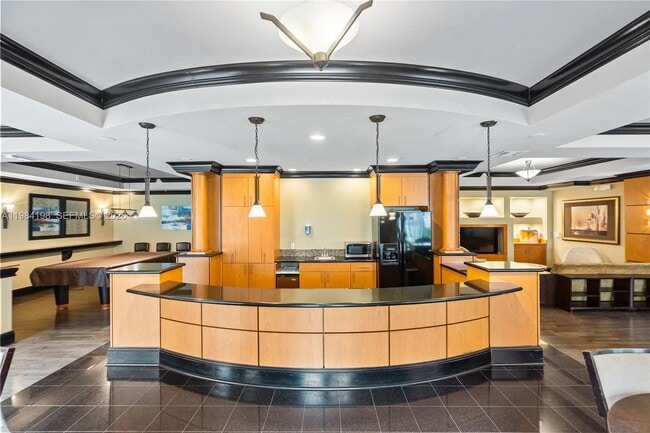 Building Photo - 3001 NE 185th St