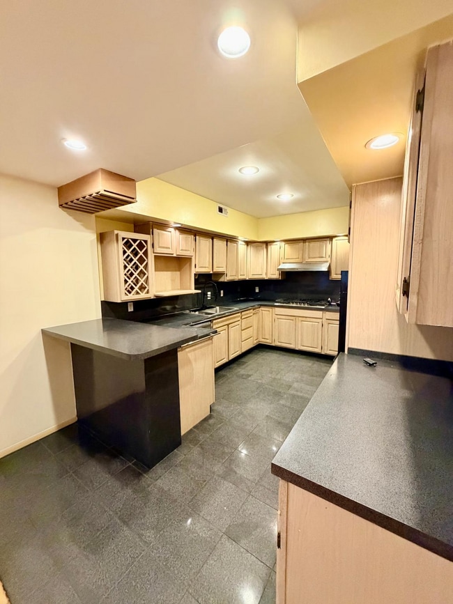 Building Photo - 3015 Belgrade St