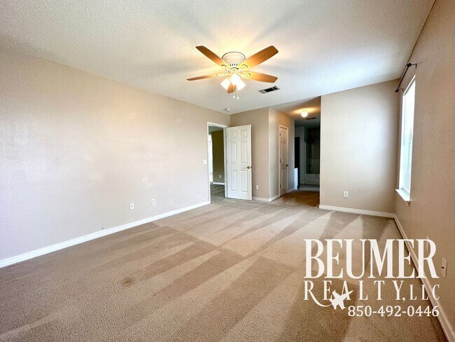 Building Photo - Spacious 3 bd/2 ba Open Floor Plan Home fo...