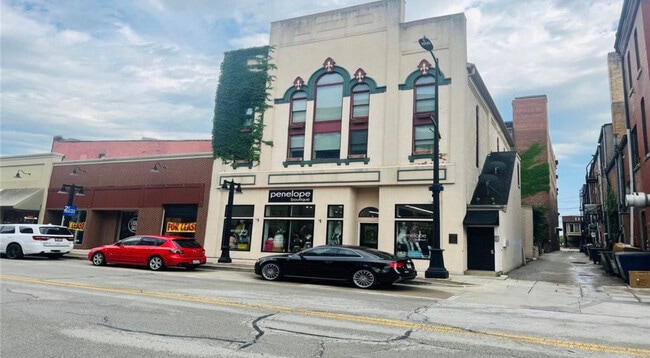 Building Photo - 135 E Prairie Ave
