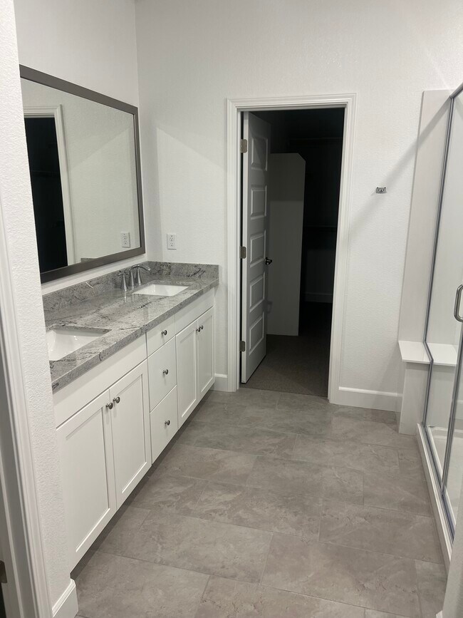 Building Photo - 5032 Pinaleno Wy