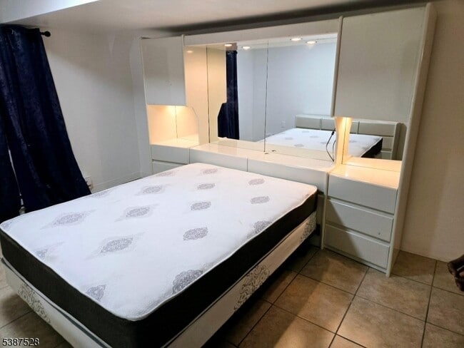 Building Photo - 26 Cambridge St