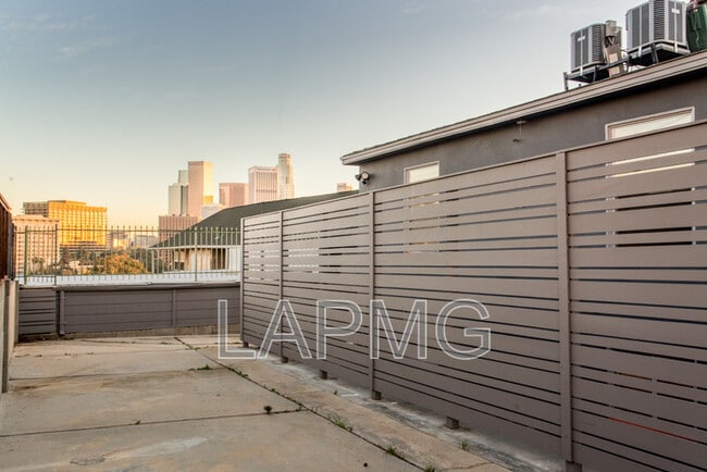 Building Photo - 1157 Bellevue Ave