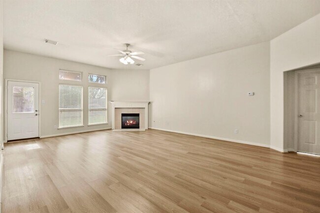 Building Photo - 3619 Slocom Dr