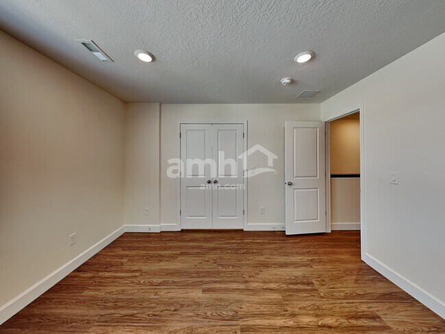 Building Photo - 2286 E Tumbleweed Rd