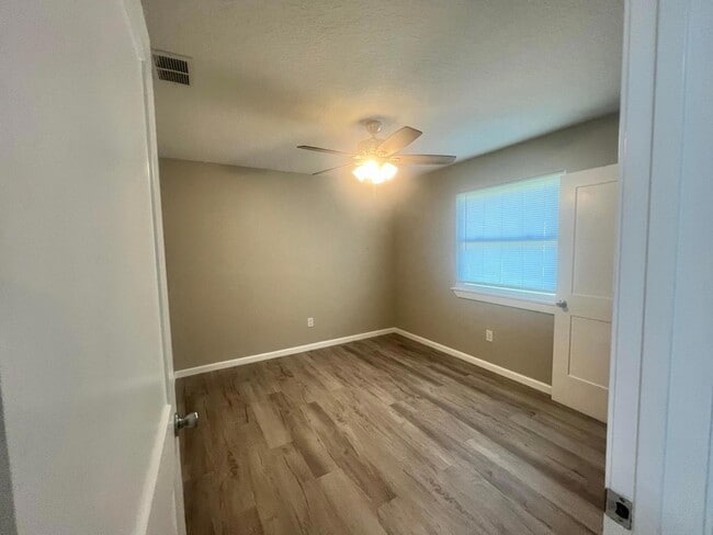 Building Photo - 46 Sedgwick Trail