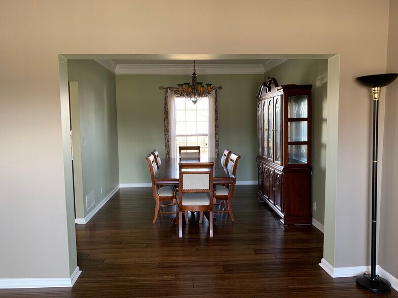 Building Photo - 4201 Bridlepath Pl