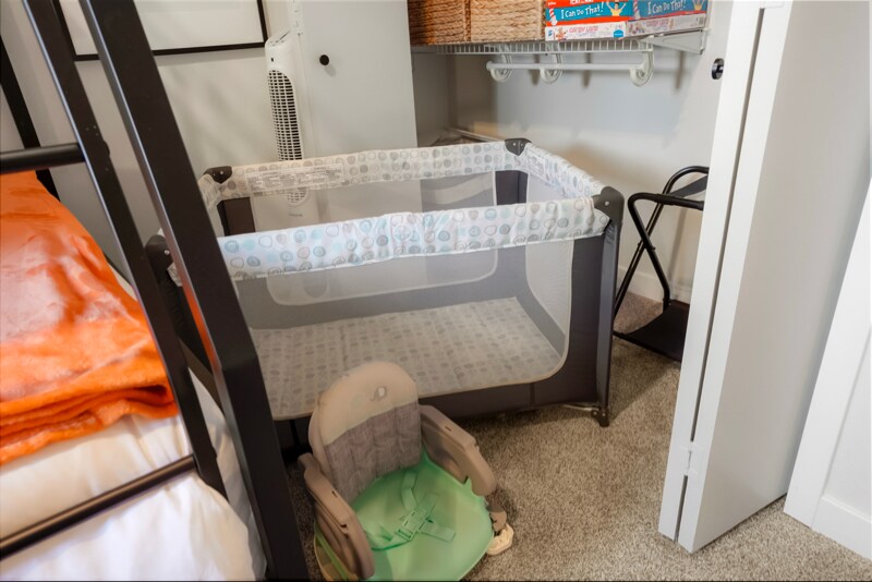 Building Photo - 625 Manhattan Pl