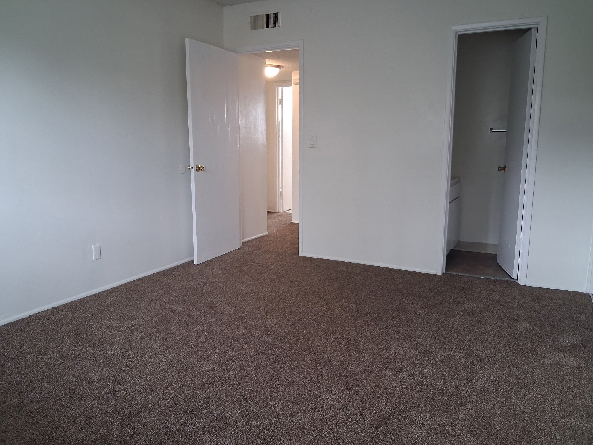 Building Photo - 8560 E Artesia Blvd