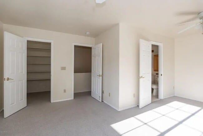 Building Photo - 4 bedroom 3 bath 2 car garage- Large Townhome In *Timber Ridge Subdivision*