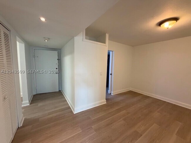 Building Photo - 492 NW 165th St