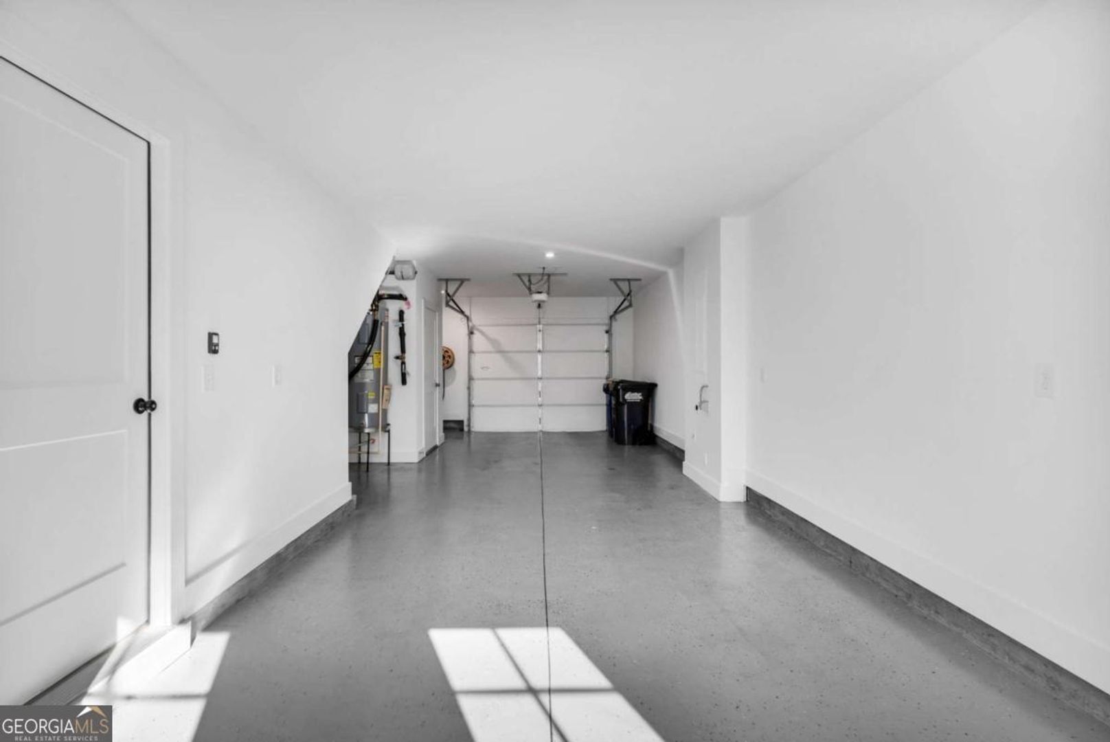 Building Photo - Beautiful West Midtown Townhome Available Now