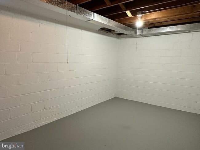 Building Photo - 4405 Bel Pre Rd