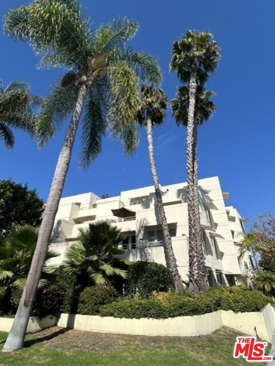 Building Photo - 11099 Ophir Dr