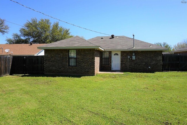Building Photo - 5216 Brookwood Dr