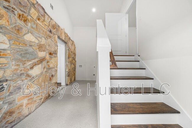 Building Photo - 1721 Hortense Pl NW