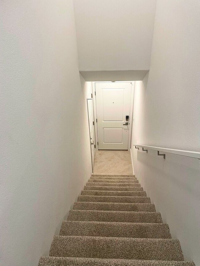 Building Photo - Now Leasing – Brand-New Townhome in Herita...