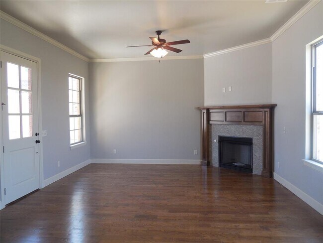 Building Photo - 3328 Enclave Ln