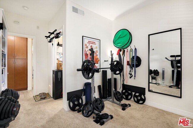 Building Photo - 7100 Playa Vista Dr