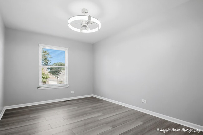 Building Photo - 1240 Huntington Dr