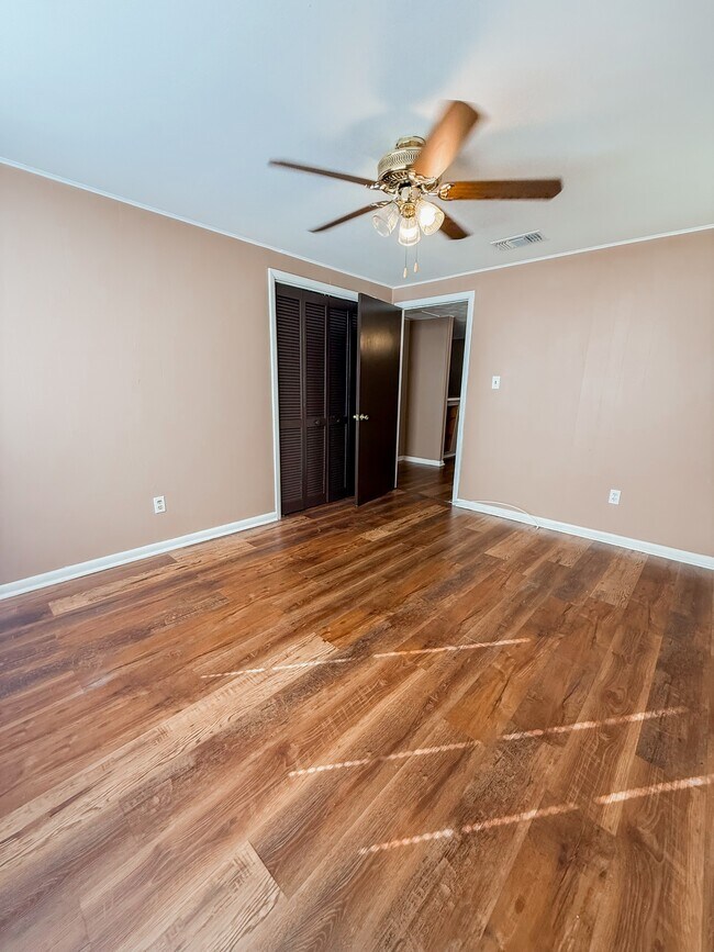 Building Photo - 1021 Griffin St