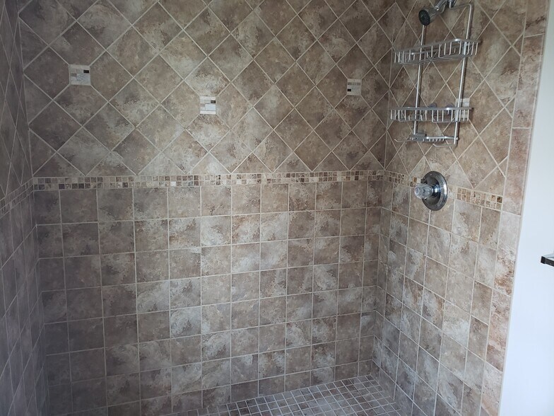 Building Photo - 9 Cottage Plz