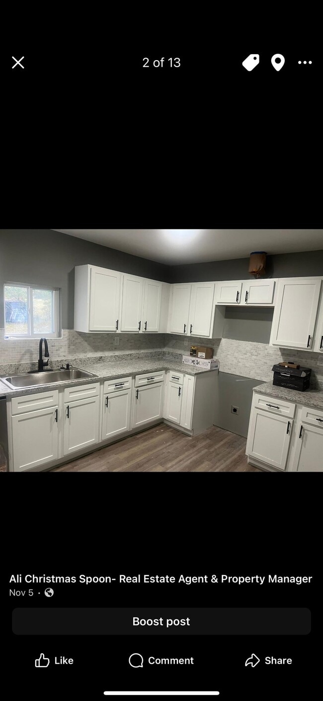 Building Photo - 800 Helene Dr