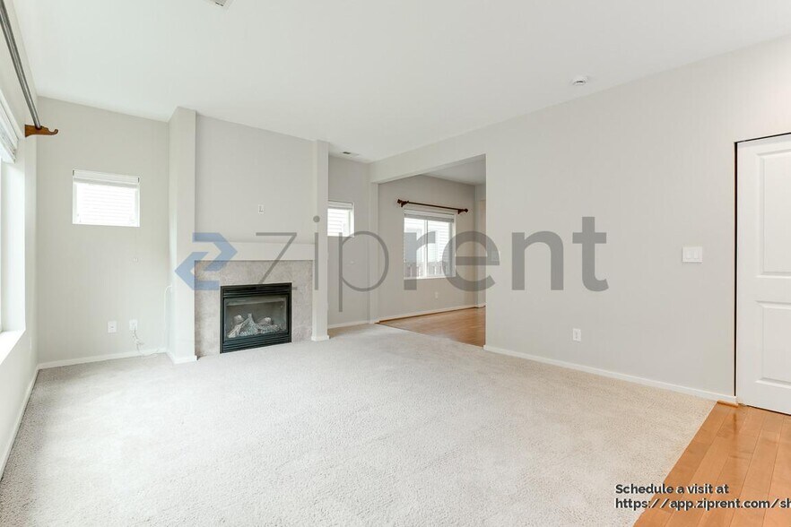 Building Photo - 1715 43rd St NE