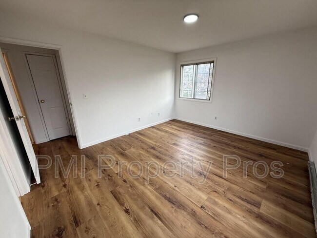 Building Photo - 139 Heidel Rd