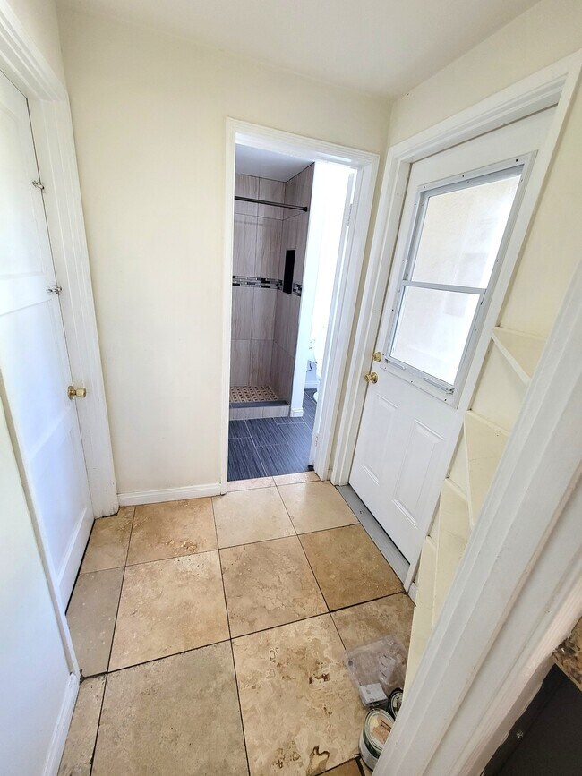 Building Photo - 224 Cabrillo Rd