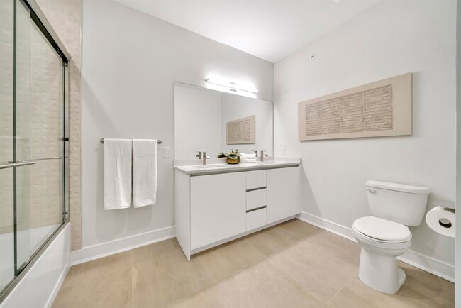 Building Photo - 7 SCENIC Ter