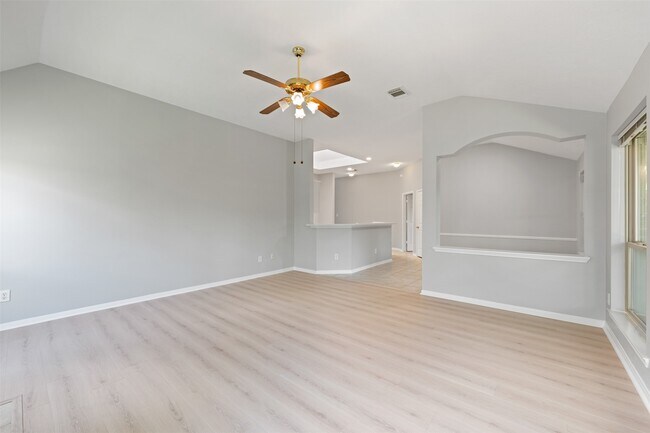 Building Photo - 2618 Parkbriar Ln