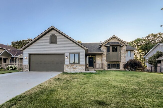 Primary Photo - 6631 Tele Ln