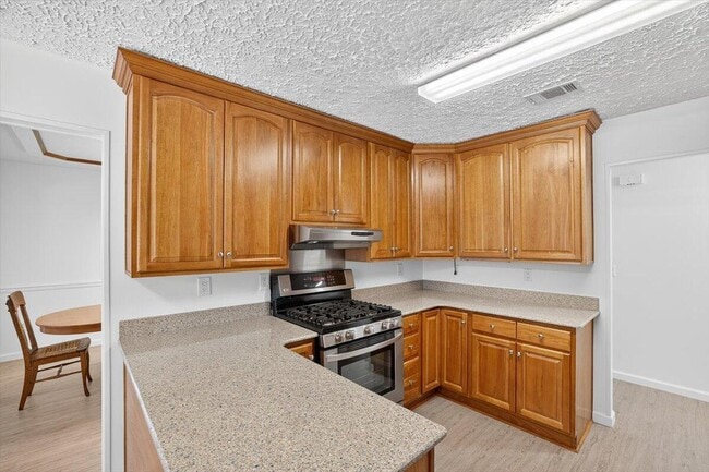 Building Photo - 12 Corbin Ct