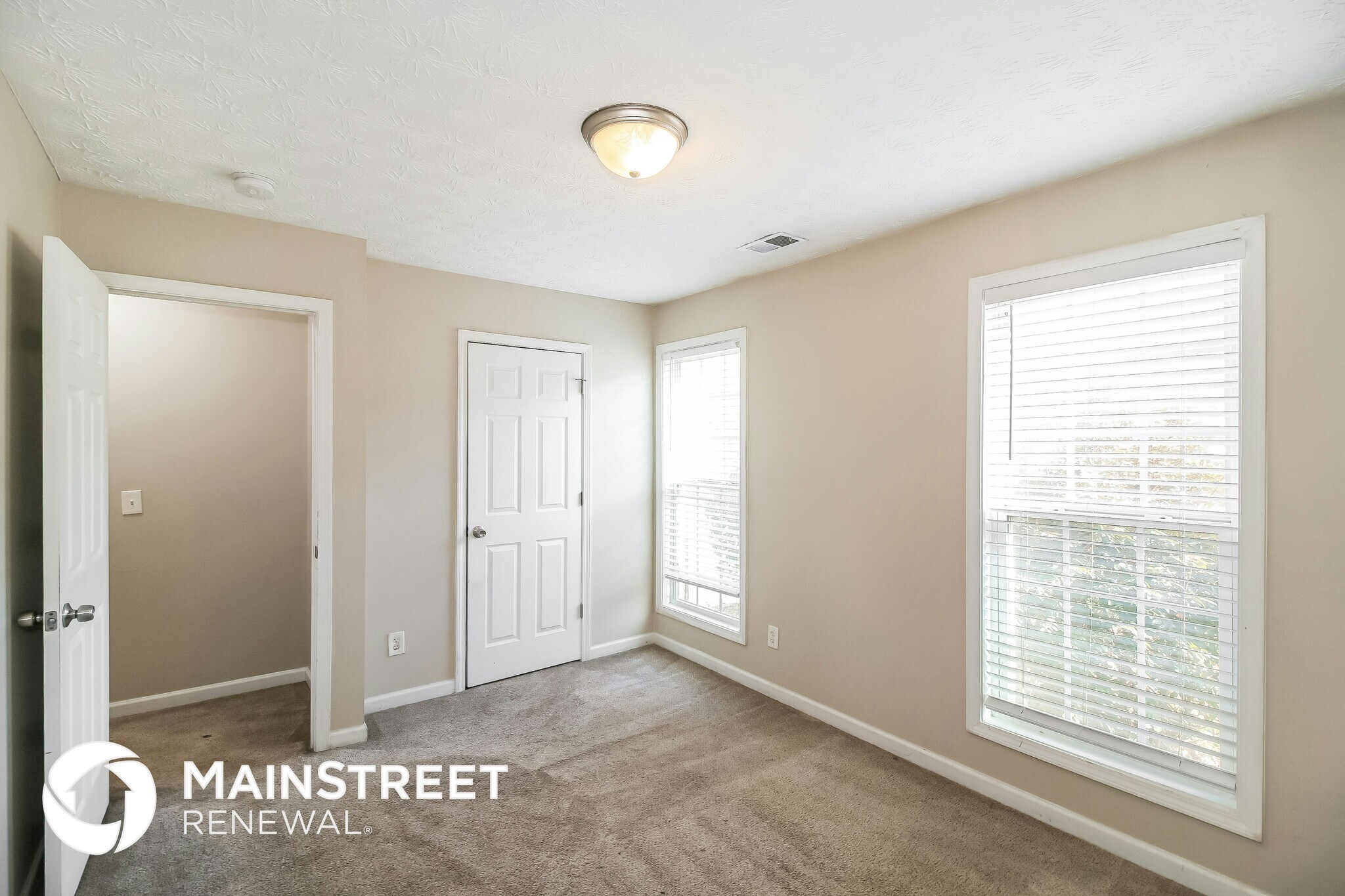 Building Photo - 1628 Marceau Dr