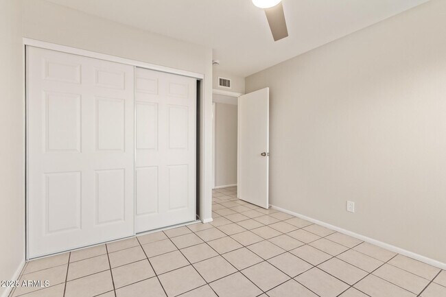 Building Photo - 1754 E Alta Vista Rd