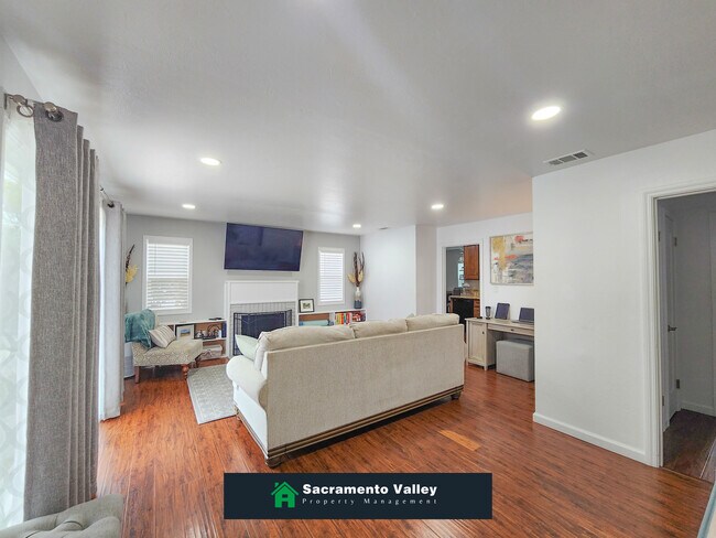 Building Photo - 3500 Marjorie Way