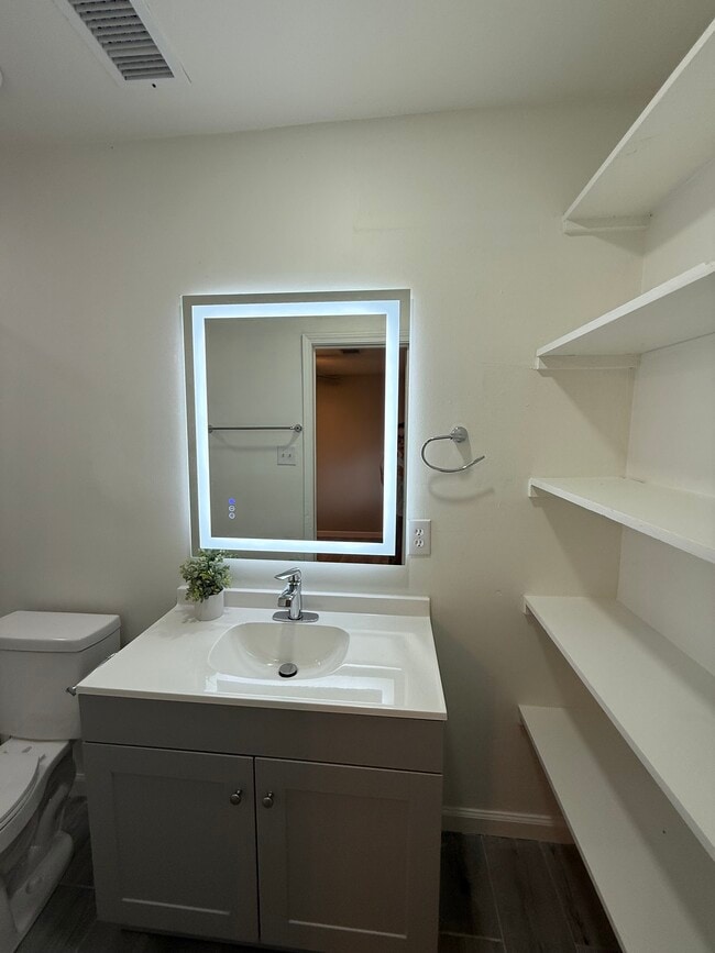 Building Photo - 2309 Peach Ct