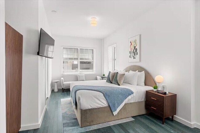 Building Photo - 1701 Alton Rd