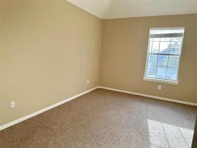 Building Photo - 3723 Tumbling Falls Dr