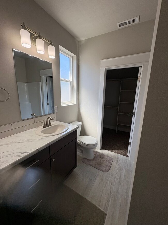 Building Photo - Home for Rent in Quincy